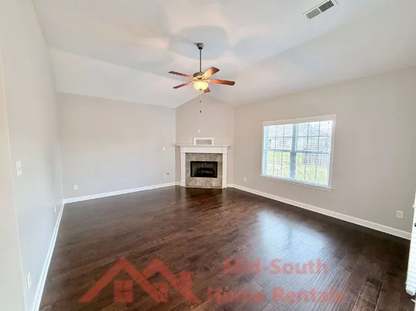 7472 Kylan Dr, Memphis, TN 38125