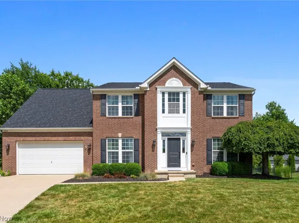 32110 Cozy Meadow Ct, North Ridgeville, OH 44039