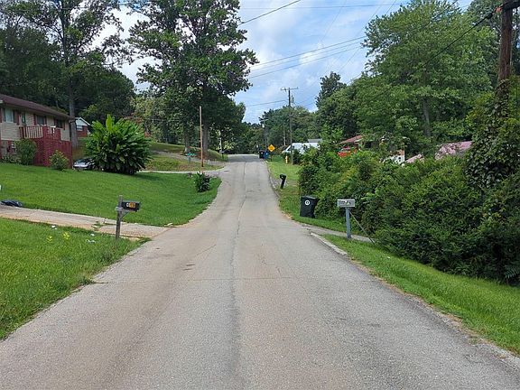 5th image of 419 Parker Rd