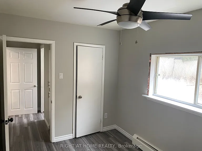 238 Burnside Dr — Photo 11