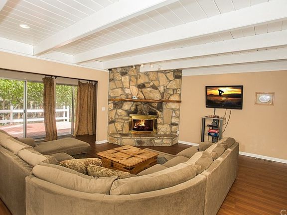 3rd image of 582 Ponderosa Dr