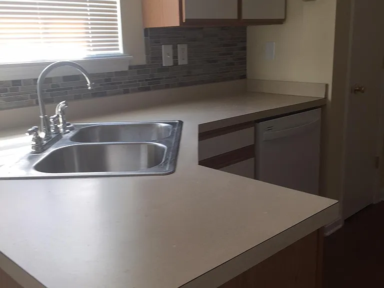 8015 Apple Valley Dr — Photo 5
