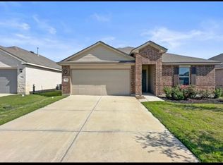 8010 Front 9 Ln, Navasota, TX 77868