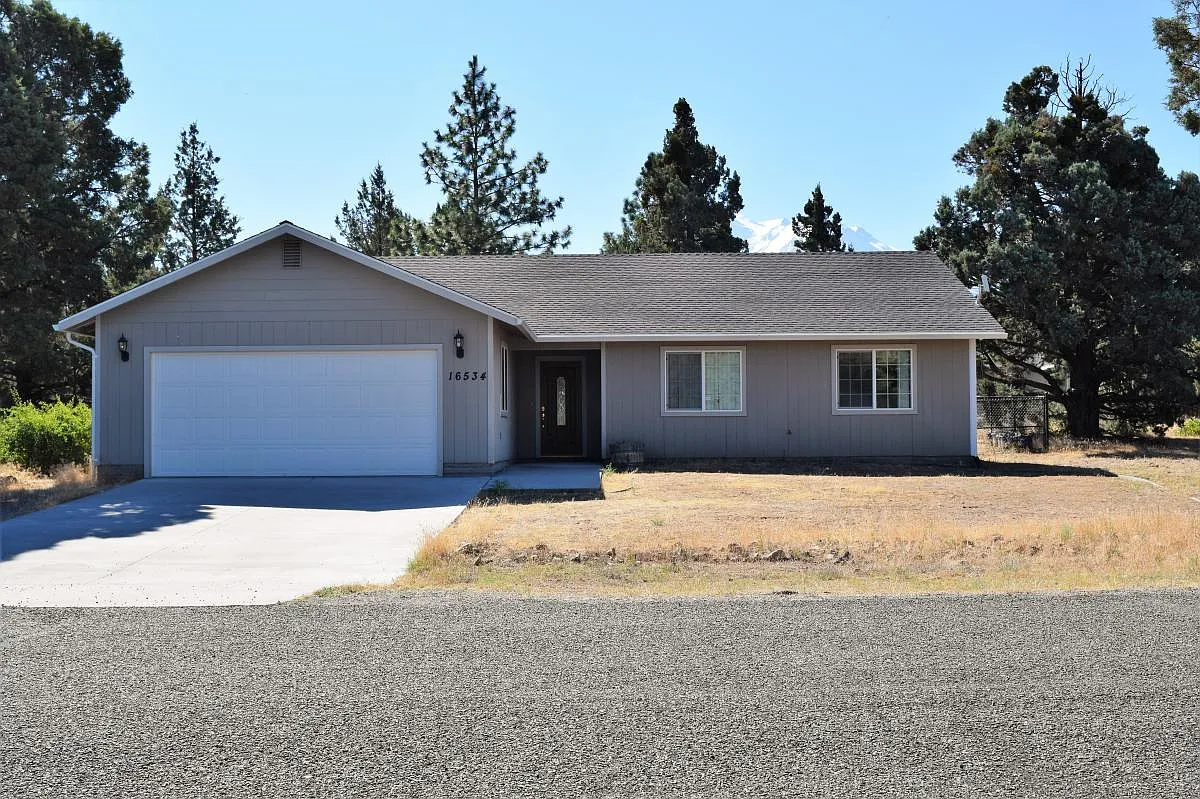 3 bed, 1543 sqft, $1,900 — Photo 1