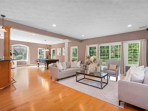 5th image of 143 Sayles Hill Rd