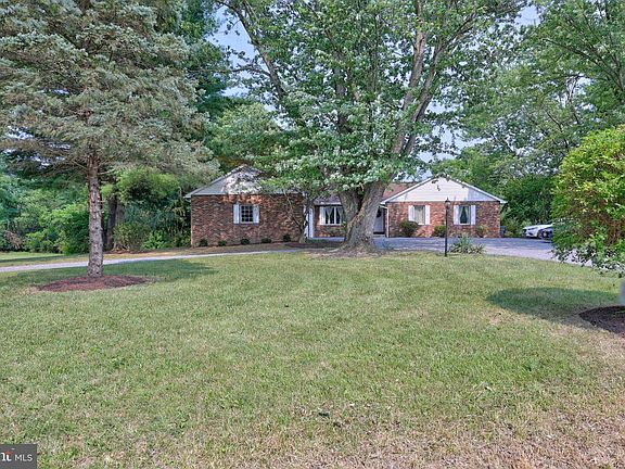 5th image of 131 Spring Hollow Rd