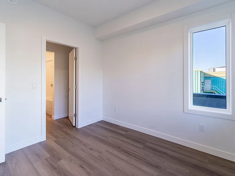 831 Orono Ave — Photo 21