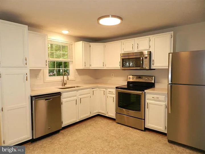 10605 Holleybrooke Dr — Photo 9