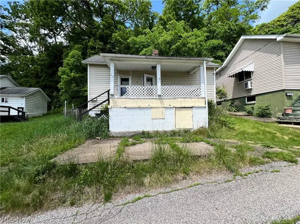 517 Sheets St, Martins Ferry, OH 43935