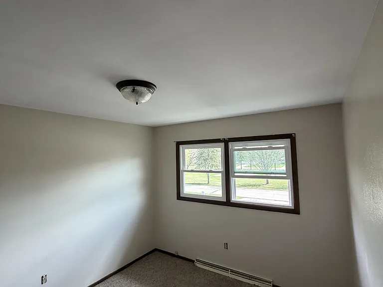 1320 E Lieg Ave #4 — Photo 4