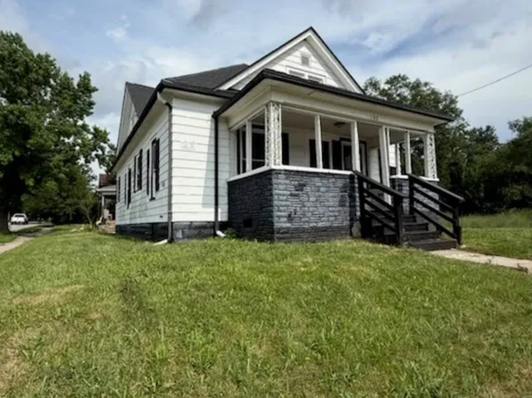 160 N Hilton St, Decatur, IL 62521