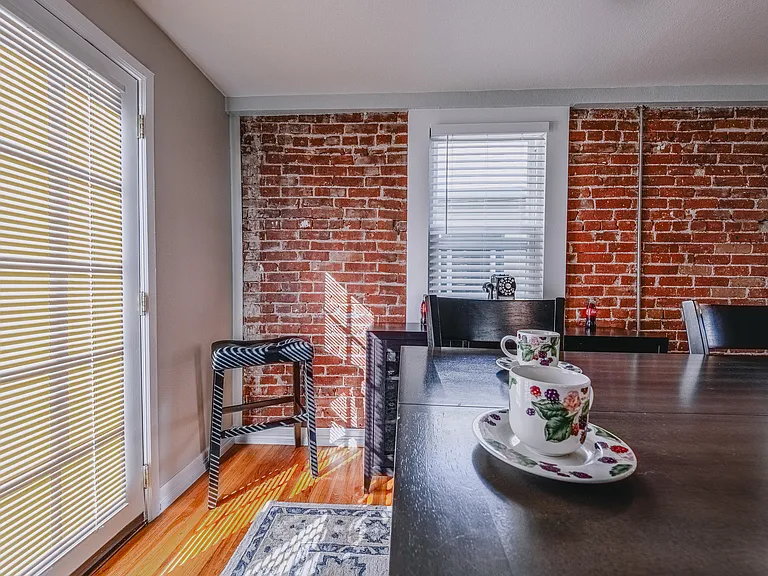 863 Mariposa St — Photo 11
