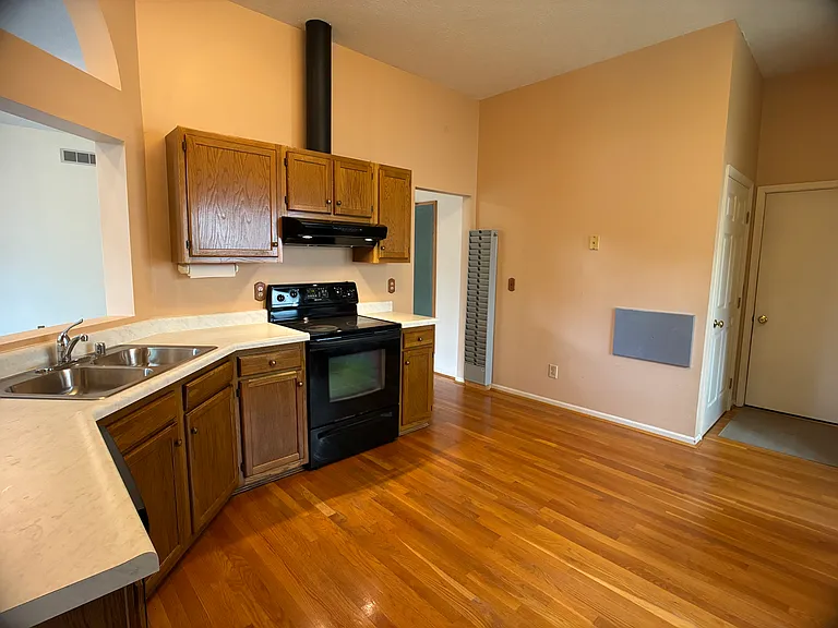 6400 Belmont Park Ct — Photo 6