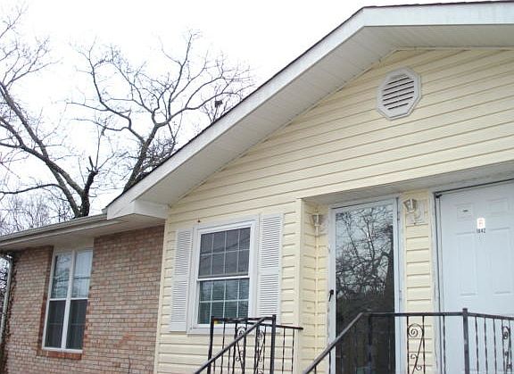 2nd image of 1834 Dana Ln