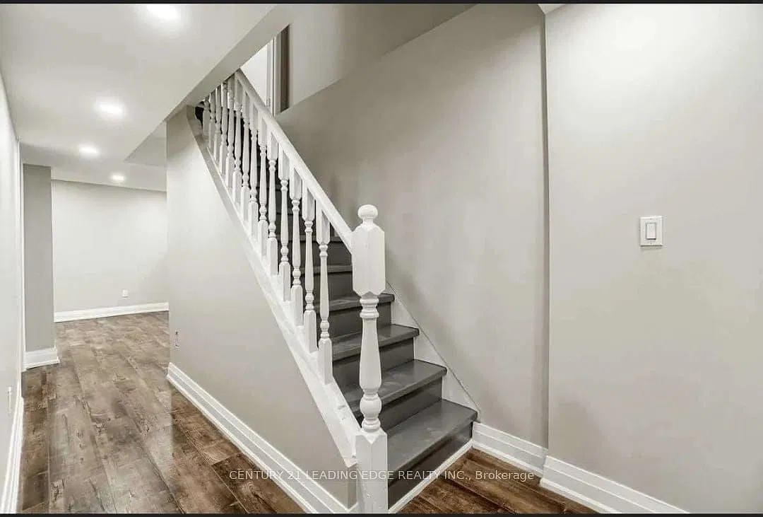 2 bed, $1,900 — Photo 2