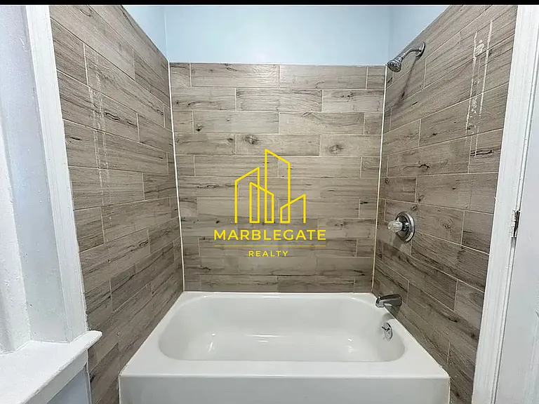 75 Carnegie Ave #100 — Photo 5