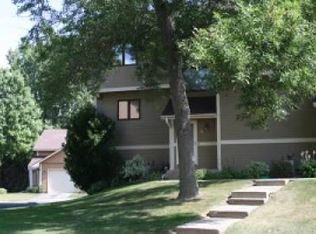 8 Elton Ridge Ct NW, Rochester, MN 55901