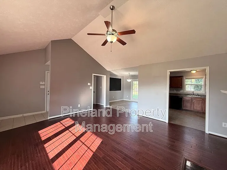 641 Corsegan Rd — Photo 6