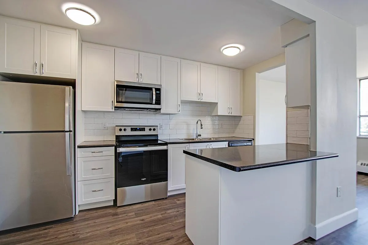 2801 Jane St. — Photo 4