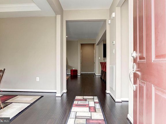 FOYER - WARM & INVITING!