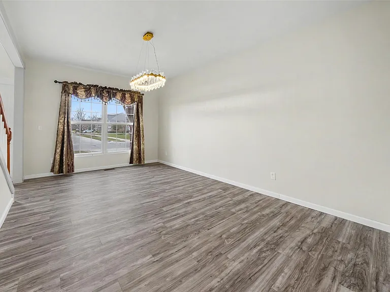 49184 Gracechurch Rd — Photo 16