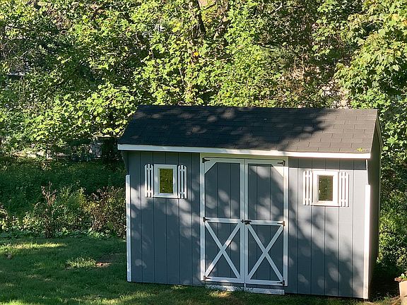 Shed in huge yard
