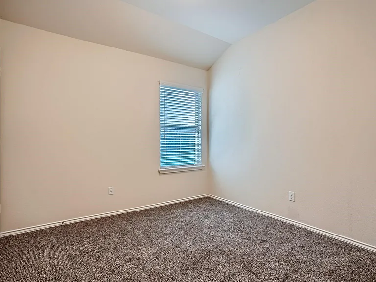120 Shiloh Cv — Photo 9