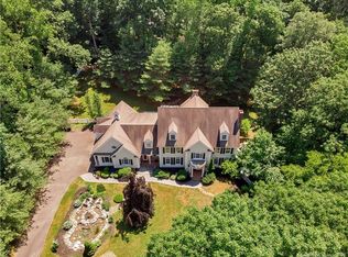 40 Burnt Swamp Rd, Woodbridge, CT 06525