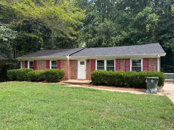 1203 Northwoods Dr