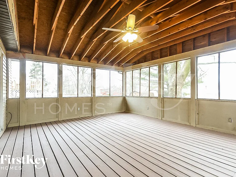 3045 Breed Dr — Photo 7