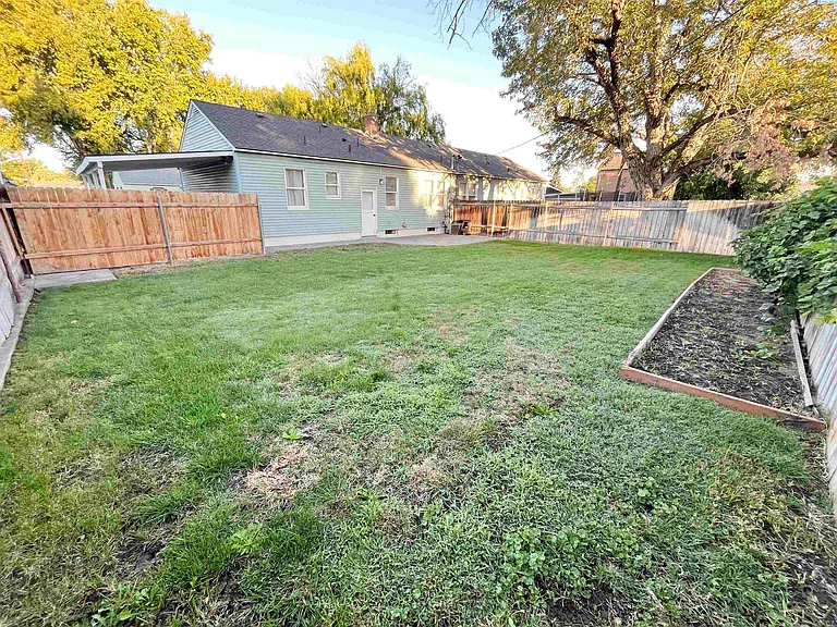 222 Casey Ave — Photo 24