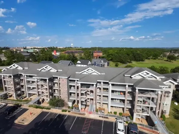 200 Glory Road #E2, Branson, MO 65616