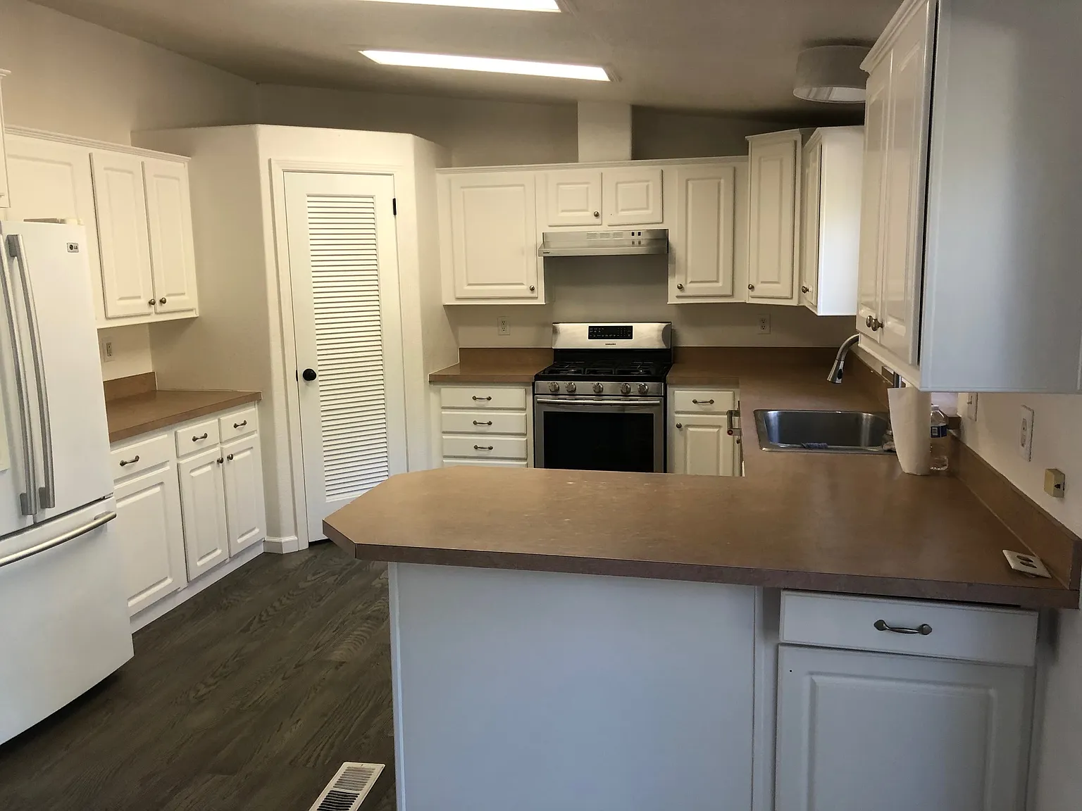 2 bed, $2,500 — Photo 2