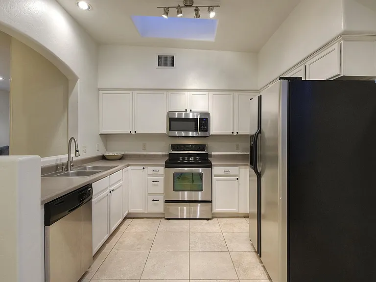 1896 W River Otter Dr — Photo 15