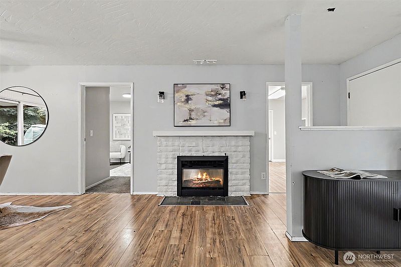 3rd image of 29751 3rd Avenue S