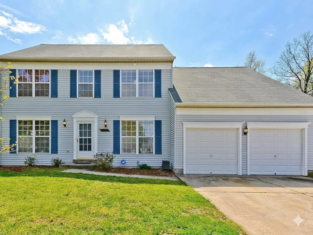 4 bed, 2100 sqft, $3,200 — Photo 1