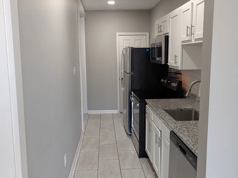 205 W Breckinridge St #1 — Photo 1