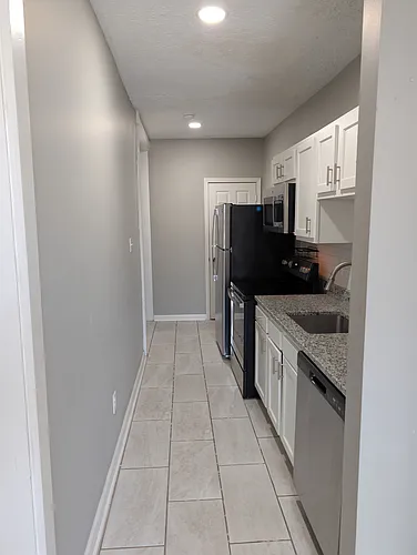 205 W Breckinridge St Photo 1