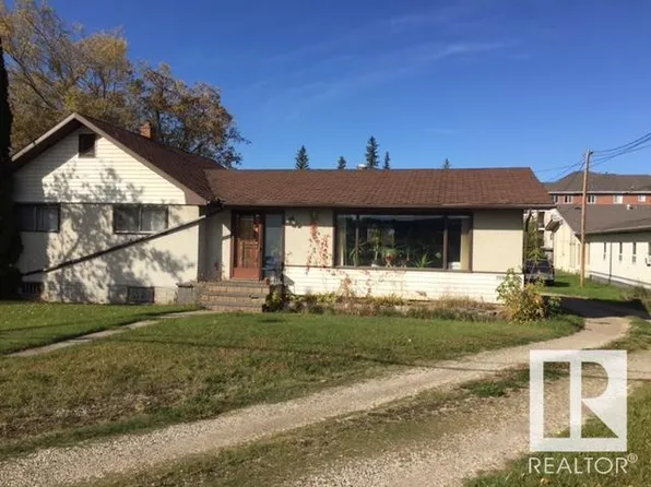4907 & 4911 47th Ave, Stony Plain, AB T7Z 1L7