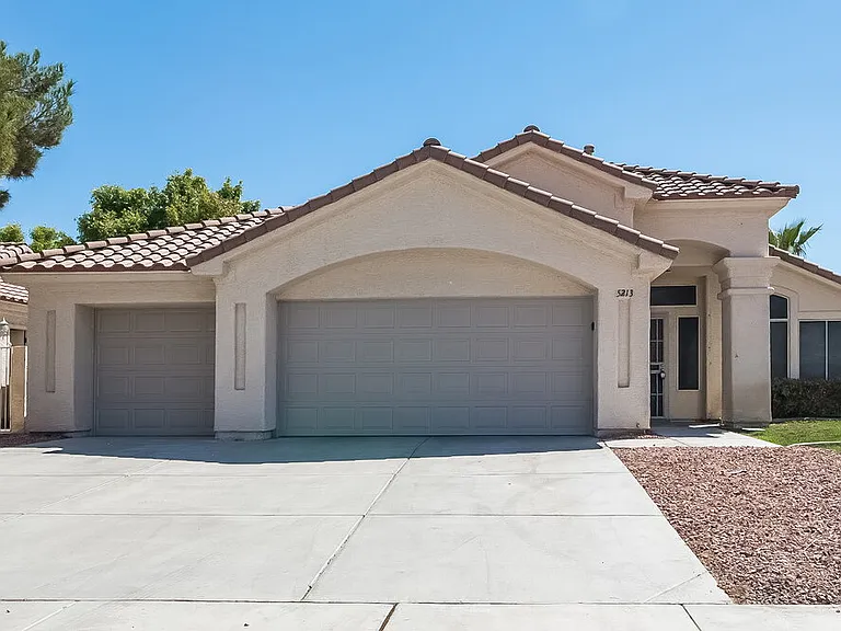 5213 Sequin Dr — Photo 1