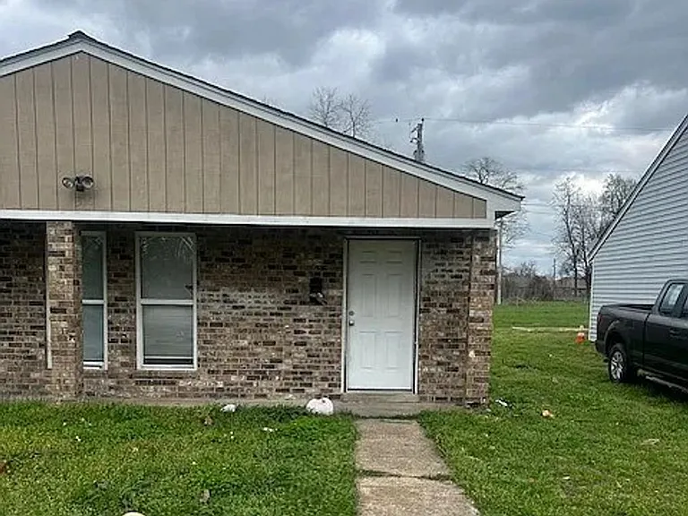 308 Gannt St — Photo 10