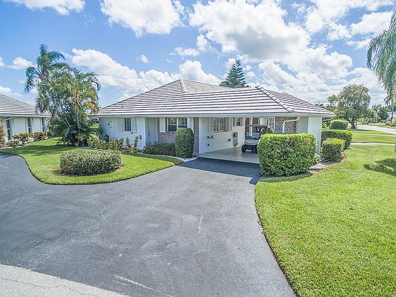 4th image of 380 Villa Dr S