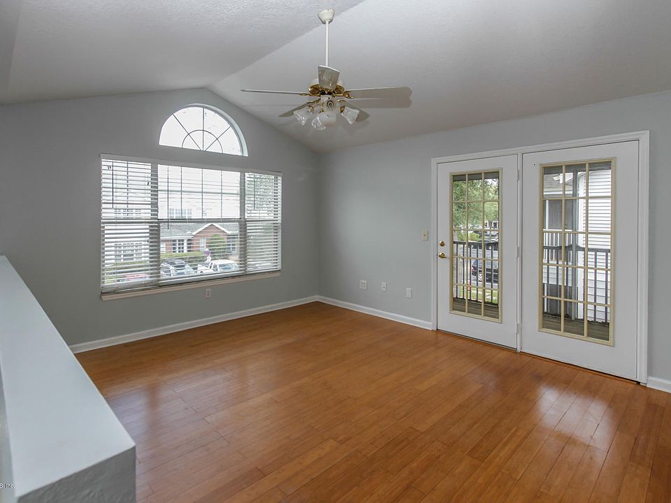 1st image of 21205 Harbour Vista Cir