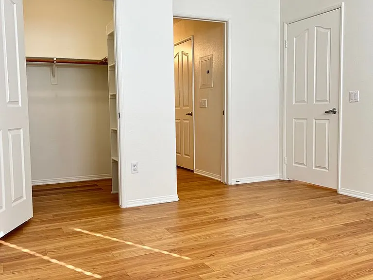 Via Ventura Apartments — Photo 50