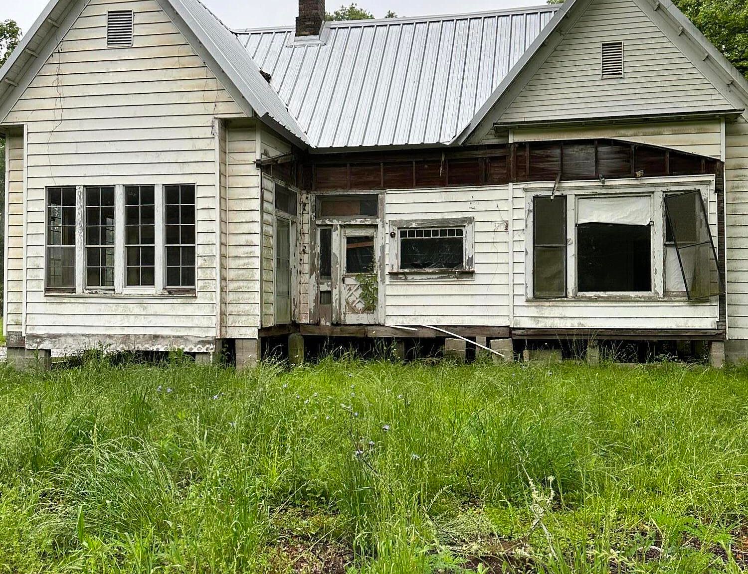 3941 Front St, Silver Creek, MS 39663 Zillow