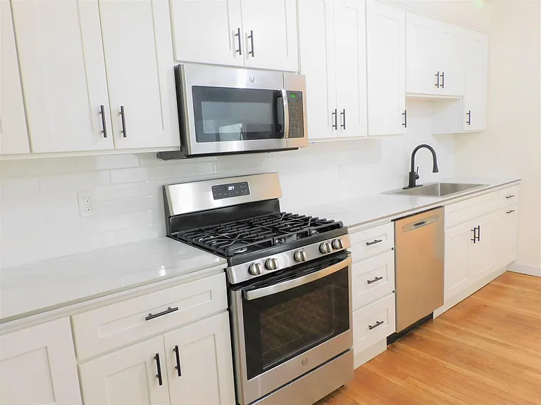 30 Jenkins St — Photo 3