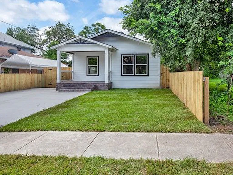 618 E Evergreen St — Photo 1