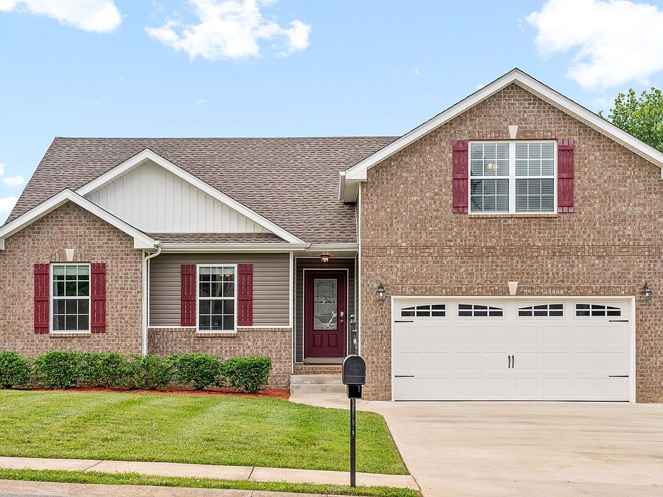 1st image of 1024 Charles Thomas Dr