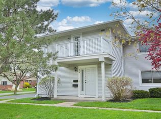 408 Eastbrooke Ln, Rochester, NY 14618