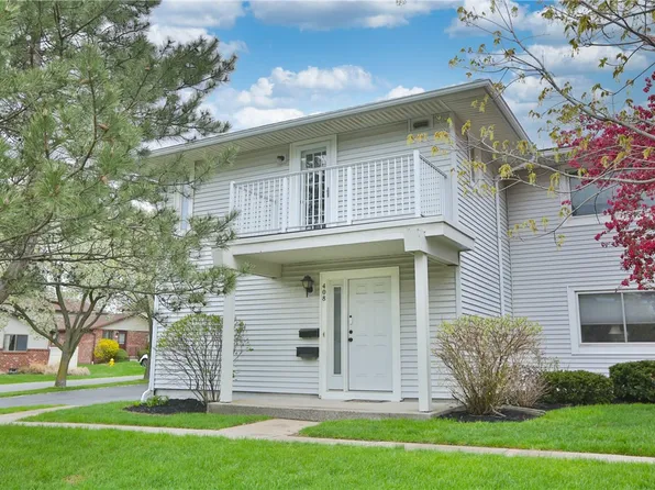408 Eastbrooke Ln, Rochester, NY 14618